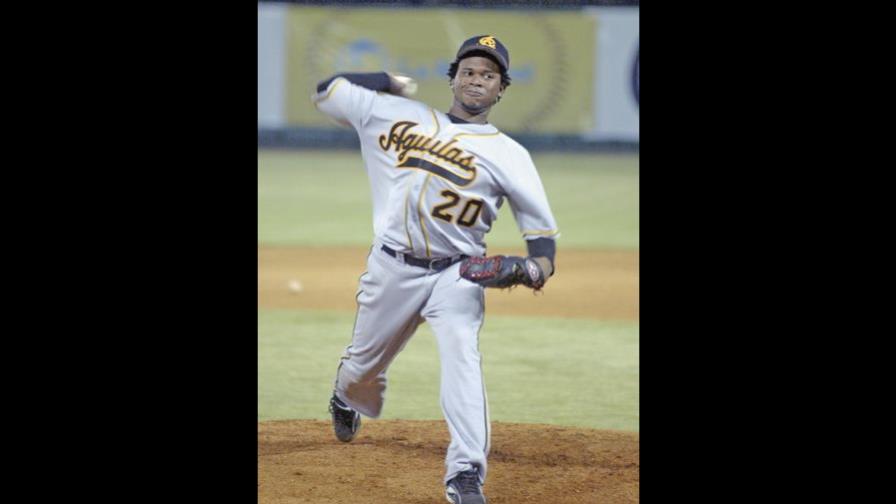 V - la velocidad de los lanzamientos