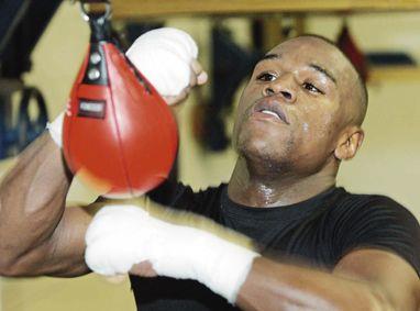 Invictos, Mayweather vs. Hatton