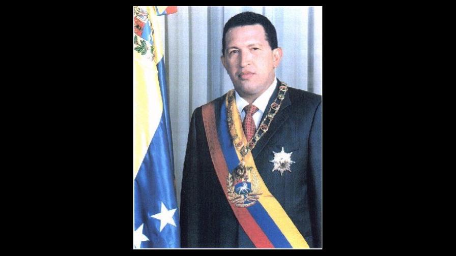 Chávez nacionalizará servicio eléctrico y comunicaciones