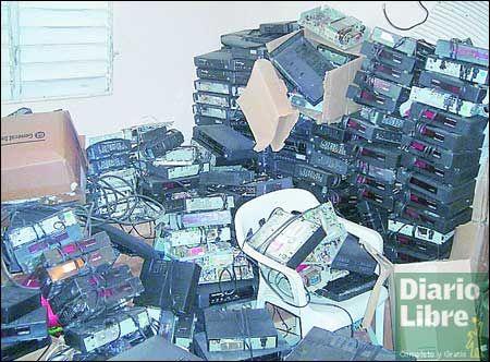 PN desmantela banda clonaba cajas de Telecable y otros equipos