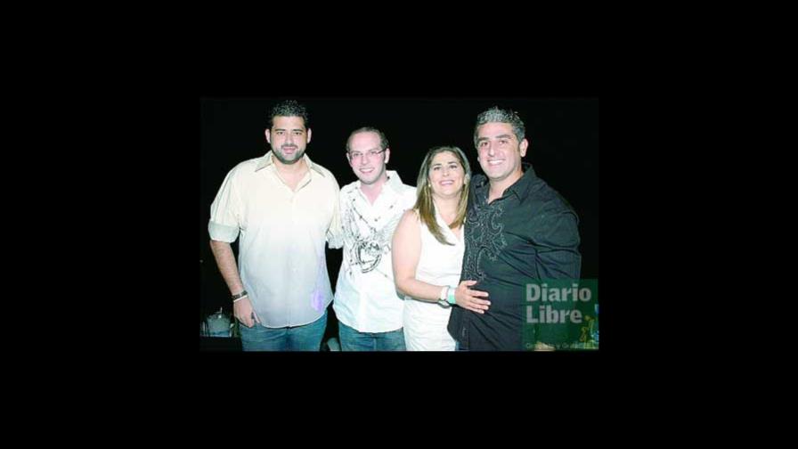 Celebran aniversario de la discoteca Praia