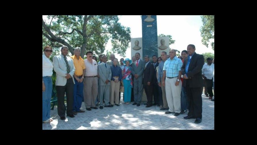 Inauguran en Jimaní monumento honra labor patricios Inauguran en Jimaní monumento honra labor patricios