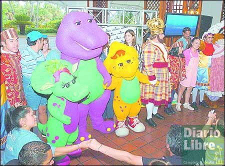 El castillo musical de Barney ofrece hoy función social