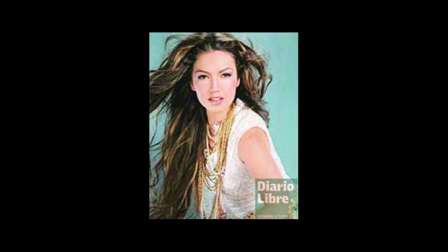 Thalía confirma que está embarazada