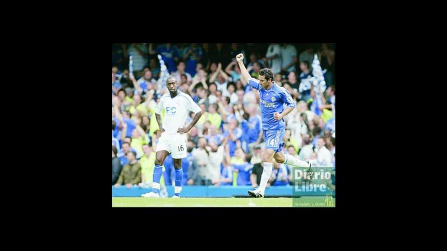 Con un gol Claudio Pizarro le da la victoria al Chelsea