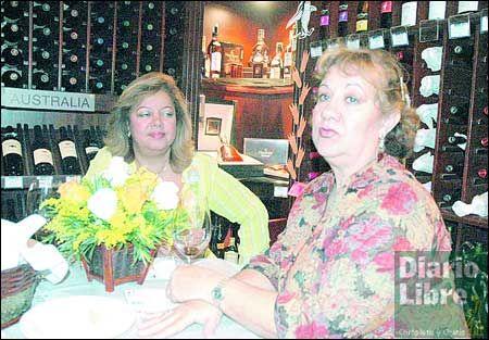 Un brindis en La Enoteca en honor a Xandra Falcó