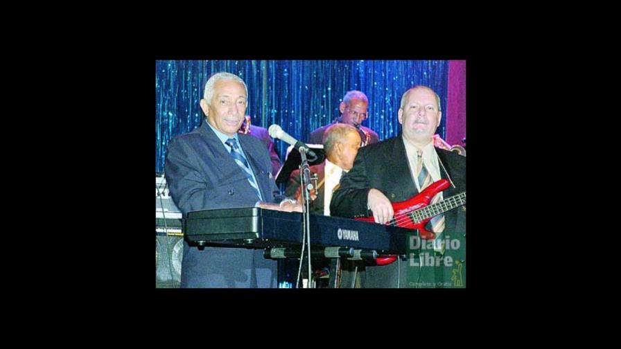 Niní, Solano y Casado en una entrega para el bolero