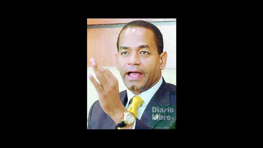 Valentín pide reducir número de legisladores Valentín pide reducir número de legisladores