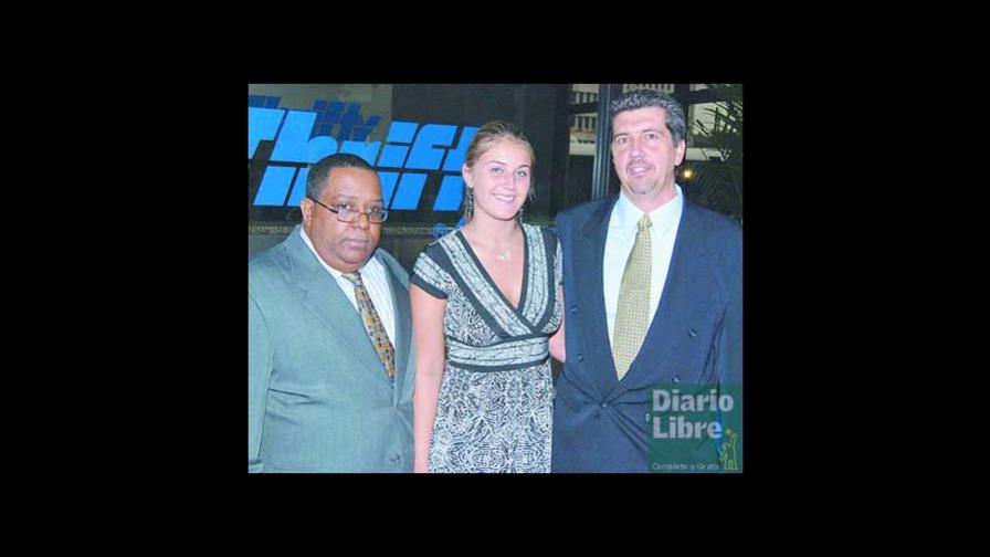 Thrifty inaugura su oficina en Santiago