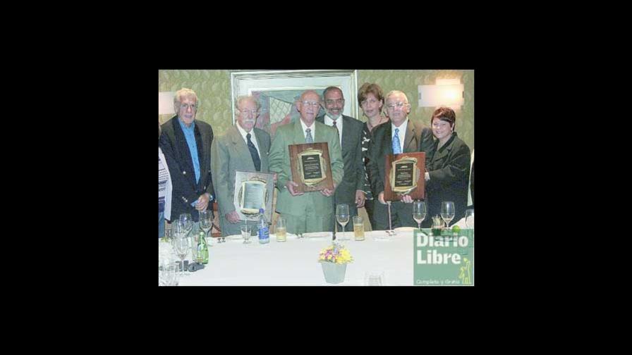 Diario destaca labor de sus accionistas