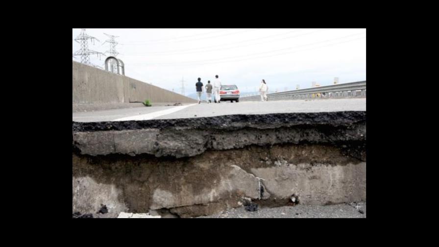 El seísmo de Japón causa la fuga de agua radiactiva de una central nuclear