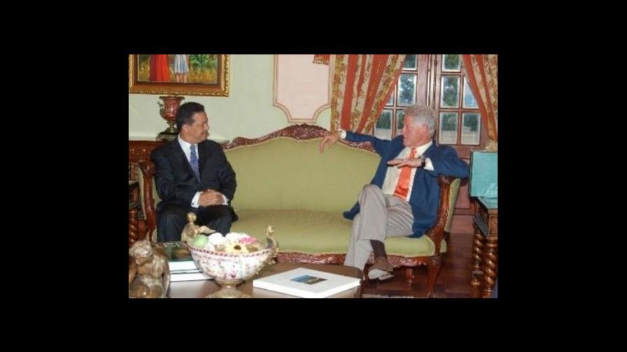 Presidente Leonel Fernández recibe a Bill Clinton