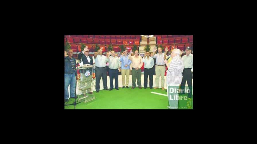 Elías asume riendas de coliseo Bonetti Burgos