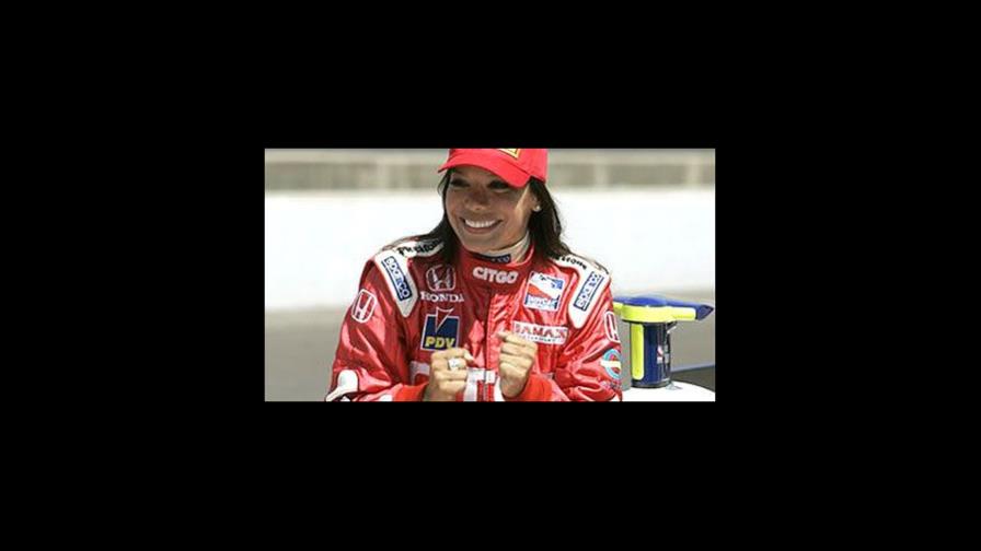 La venezolana Milka Duno se metió entre los pilotos clasificados para las 500 Millas de Indianápolis