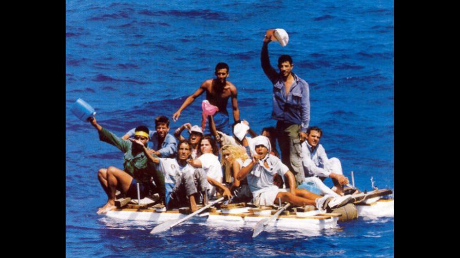 Un grupo de 26 inmigrantes cubanos arriba a las playas de Miami