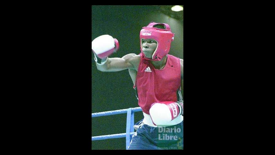 Cae Jonathan Batista en el inicio del boxeo Panam