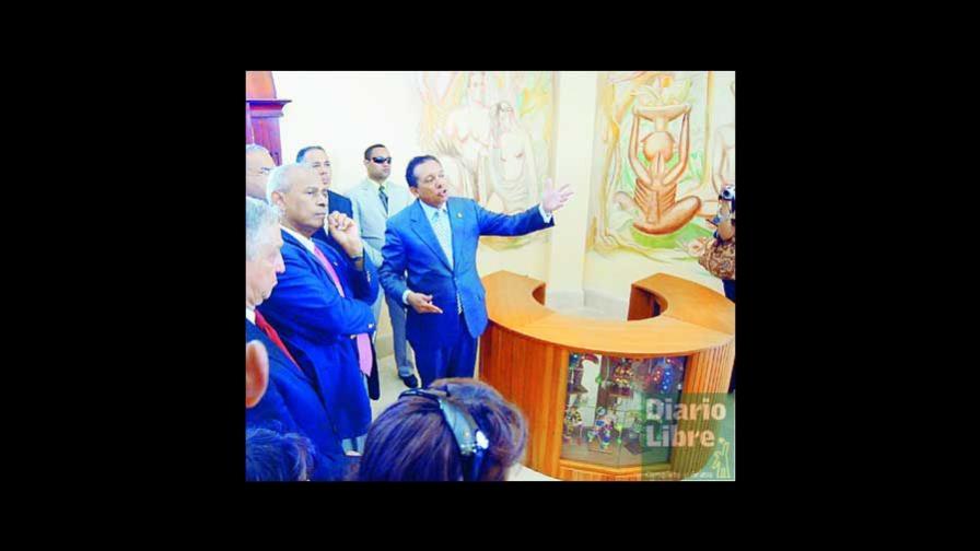 Cultura y tradiciones en Monumento de Santiago