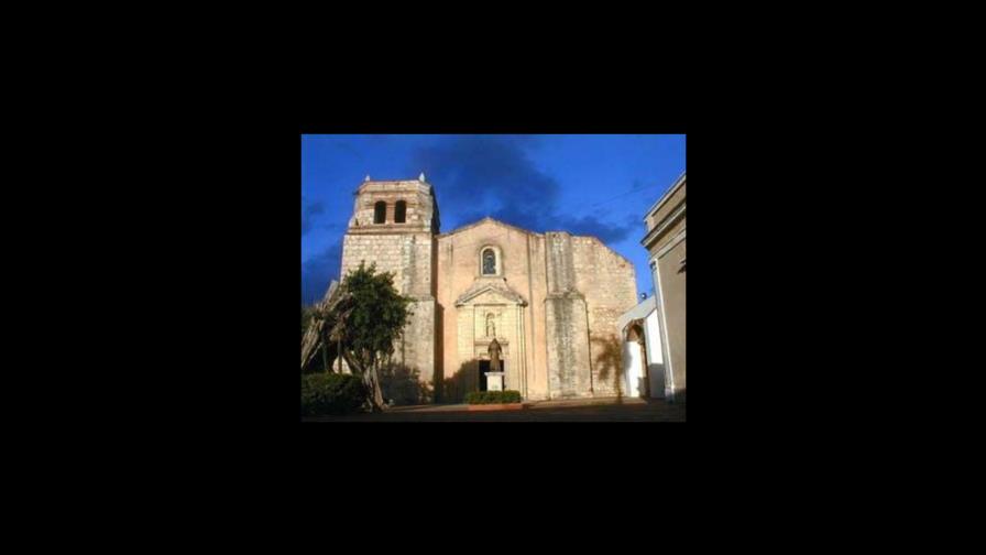 Párroco pide más seriedad y honestidad funcionarios