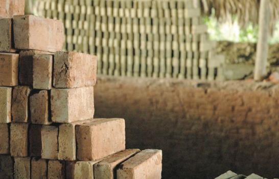 Ladrillos de esperanza para el mercado exterior Ladrillos de esperanza para el mercado exterior