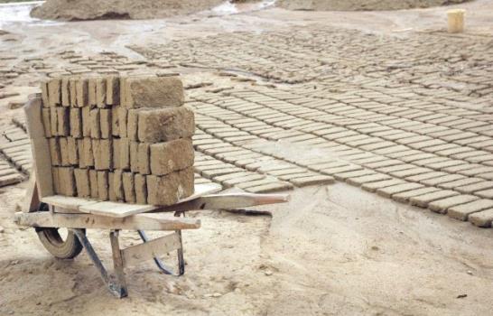 Ladrillos de esperanza para el mercado exterior Ladrillos de esperanza para el mercado exterior