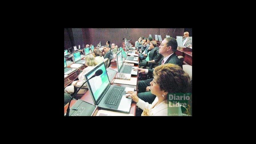 Legisladores criollos, entre los más caros Legisladores criollos, entre los más caros