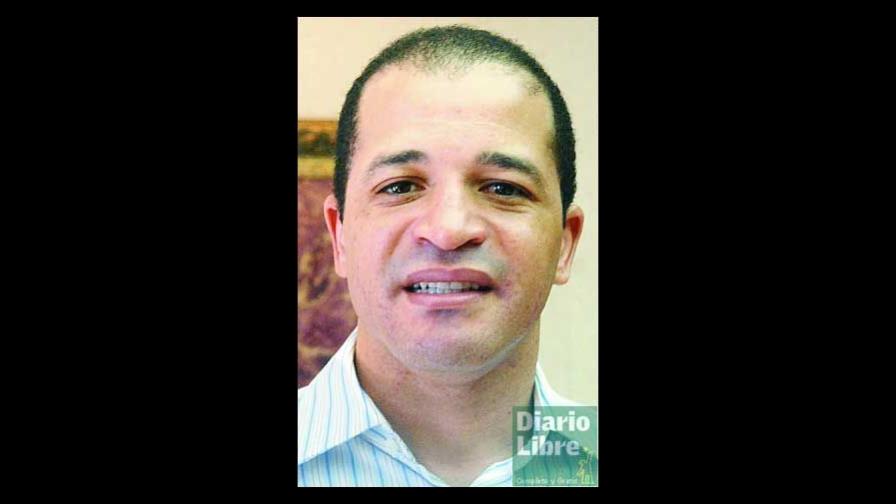 De los Santos a favor de equipo de SD Este De los Santos a favor de equipo de SD Este