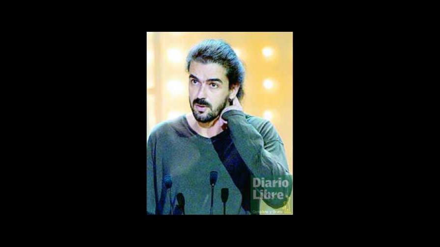 Brilla en pasarela ropa creada por prostitutas