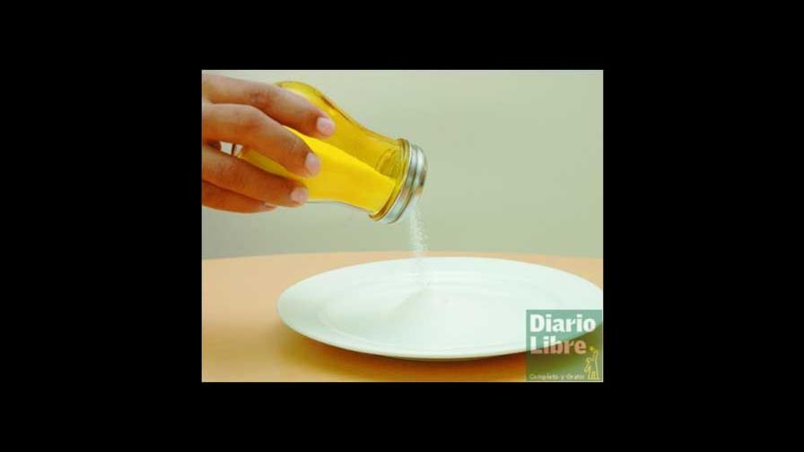 Cómo cuidarse de ingerir mucha sal en los alimentos