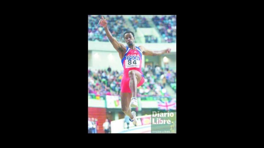 Iván Pedroso dejará las competencias