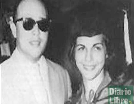 El último abrazo a Manolo Tavárez al pie de la loma