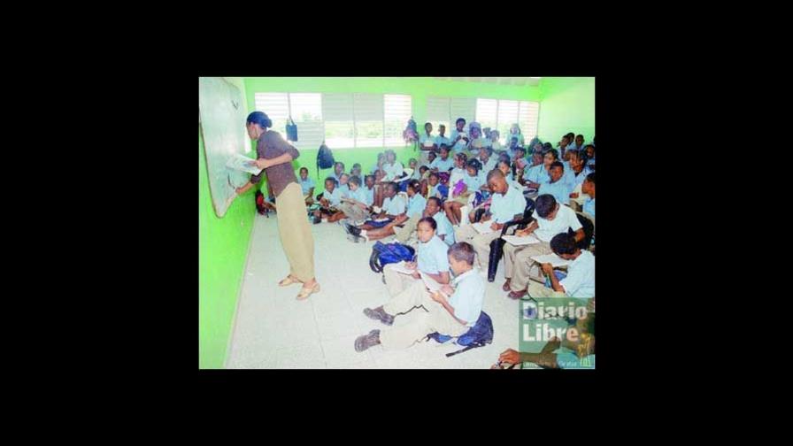 Sobrepoblación estudiantil por aula dificulta el aprendizaje