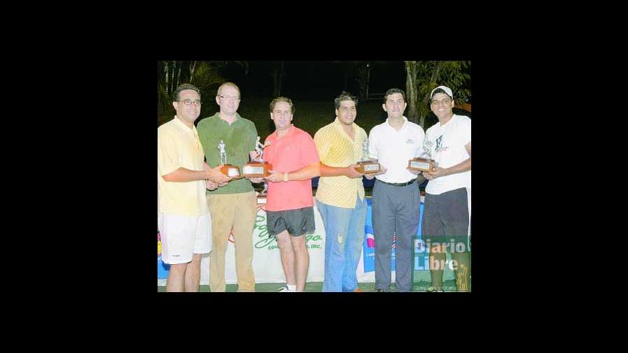 Izzet Mansur triunfó en Copa Británica de Tenis