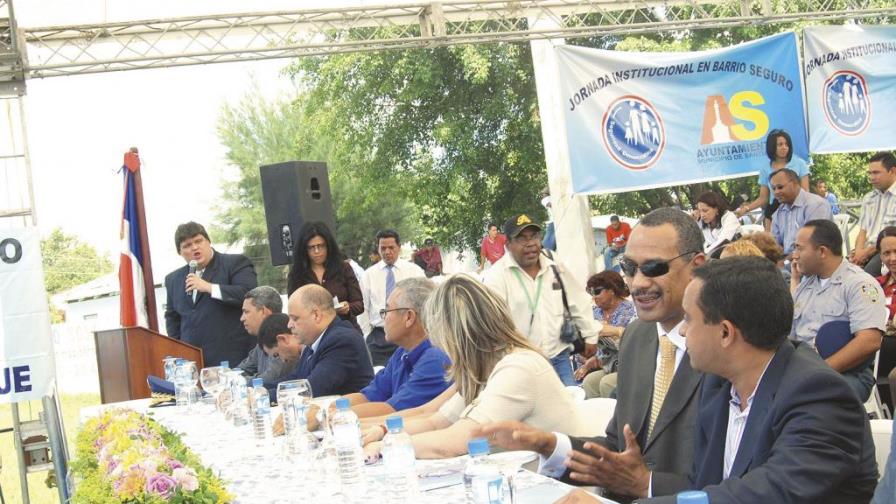 Relanzan Barrio Seguro en Santiago Relanzan Barrio Seguro en Santiago