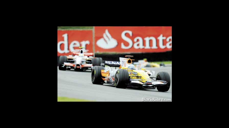 Fernando Alonso fue el más rápido en ensayo del GP de Brasil de F1 Fernando Alonso fue el más rápido en ensayo del GP de Brasil de F1