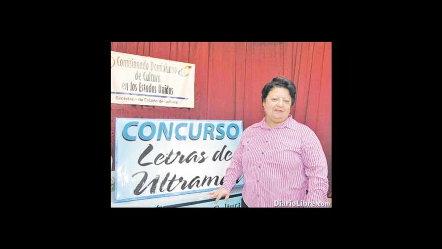 Alfaguara celebra galardón de Dinorah Coronado
