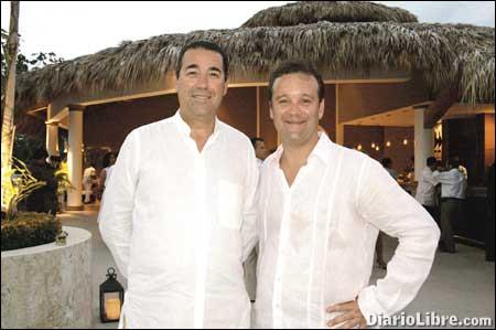 La cita fue en el Maxim Bungalows La cita fue en el Maxim Bungalows