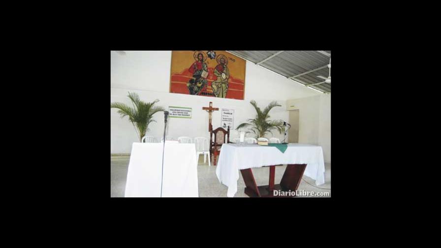 Profanan iglesia del hospital Cabral Báez