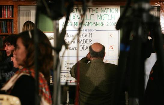 Obama gana en las dos primeras localidades que votan