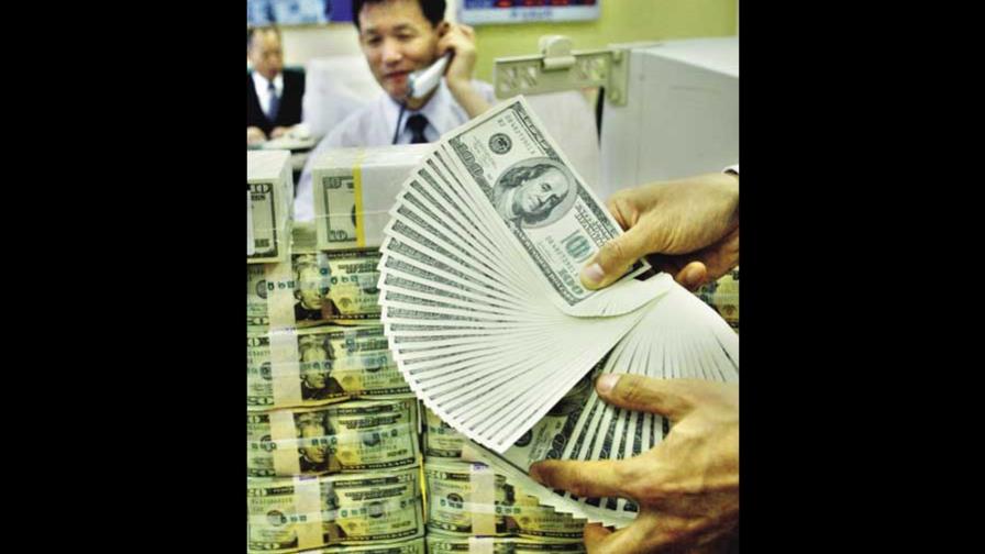 Dicen BC discrimina al hacer inyección dólares