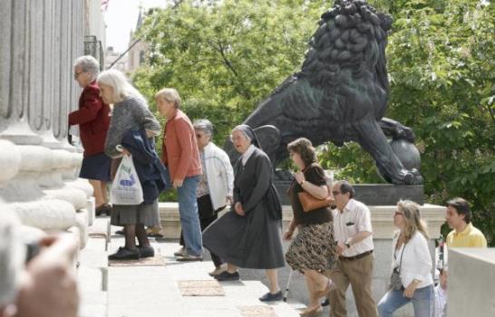 Reyes, autoridades del Estado y cientos de ciudadanos despiden a Calvo Sotelo
