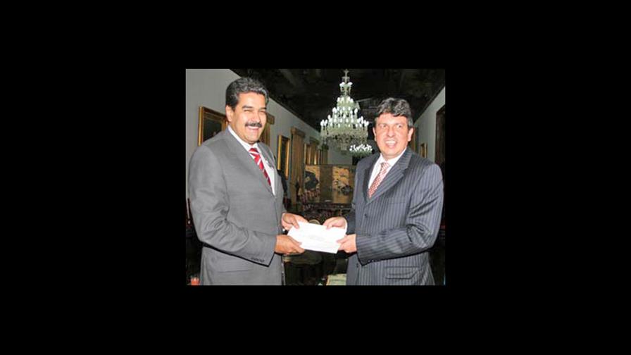 Venezuela ordena expulsión de embajador colombiano