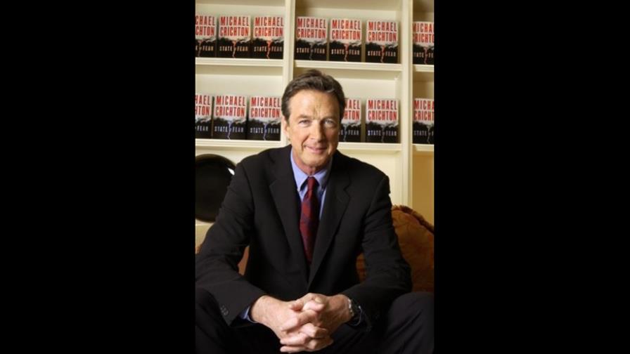 Michael Crichton, autor de Parque Jurásico, muere a los 66 años