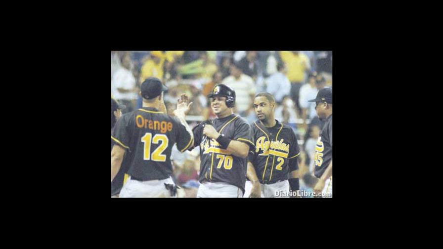 Jhonny Peralta responde y las Águilas se impusieron al Licey