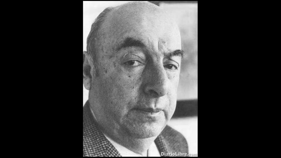 Descubren libro de Neruda dedicado a sobrina de su esposa