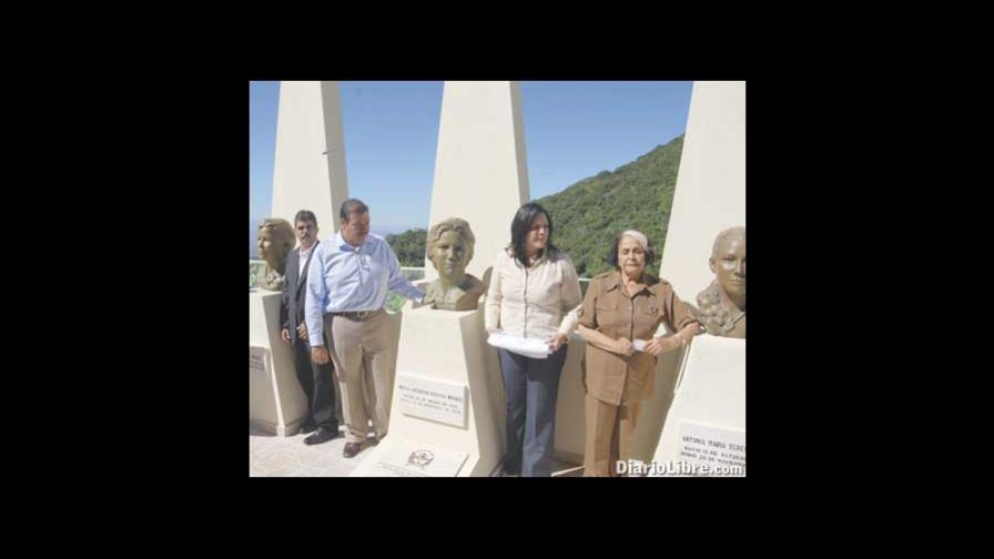 Monumento en honor a las Hnas. Mirabal