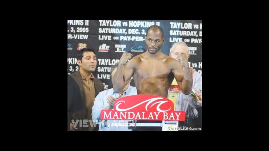 Pelea entre Hopkins y Calzaghe, en abril