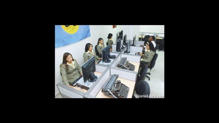 JCE aumenta nómina tras fijar empleados