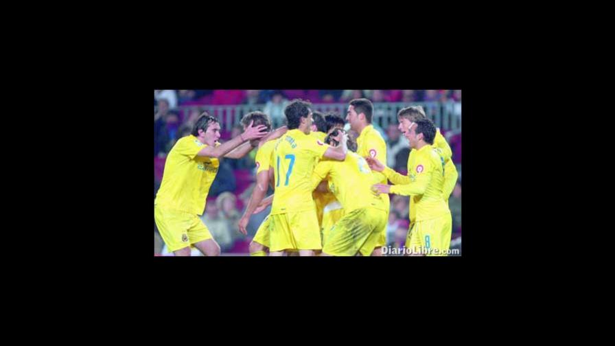 El Barcelona pierde ante Villa y se pone a ocho puntos del Real