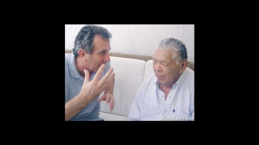 El ciego tiene derecho a amar, dice Leandro Díaz