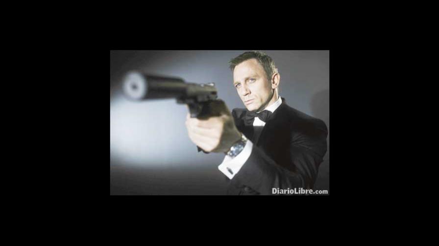 James Bond deja a Brioni y se va con marca Tom Ford